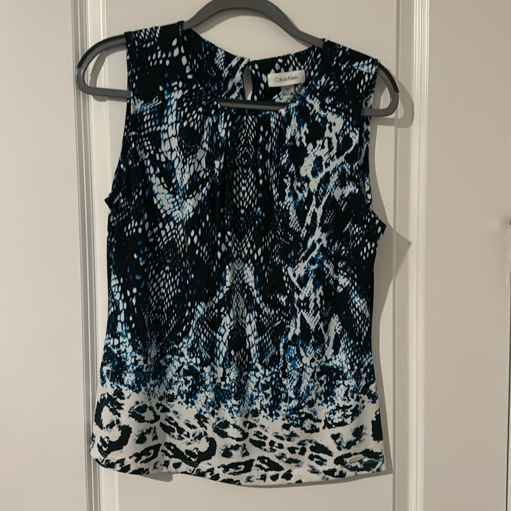 NWOT-Calvin Klein Top